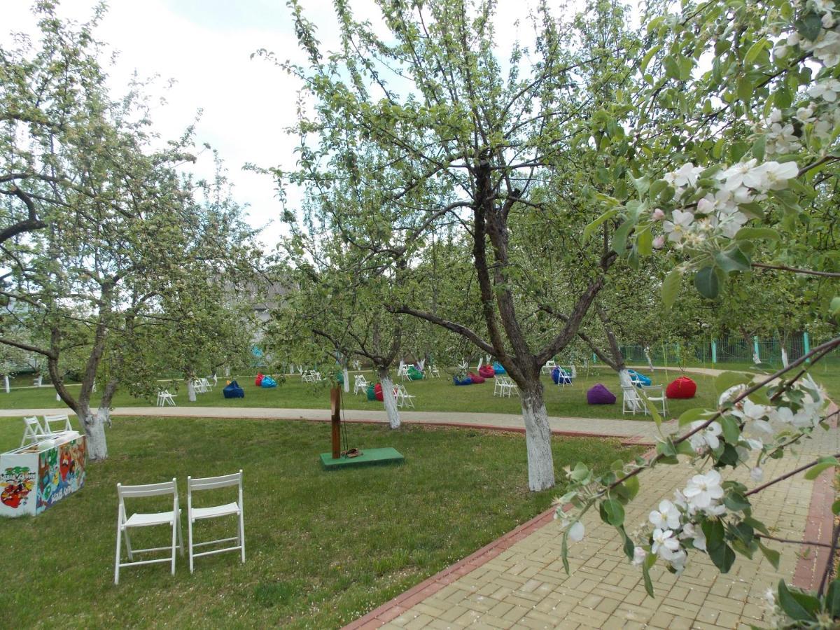 Dibrova Hotel Била Церква Екстериор снимка