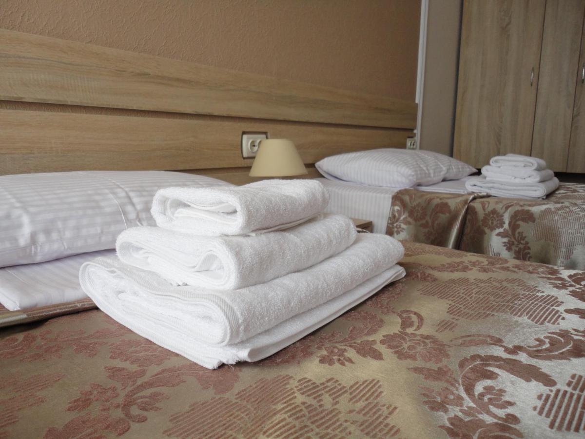 Dibrova Hotel Била Церква Екстериор снимка