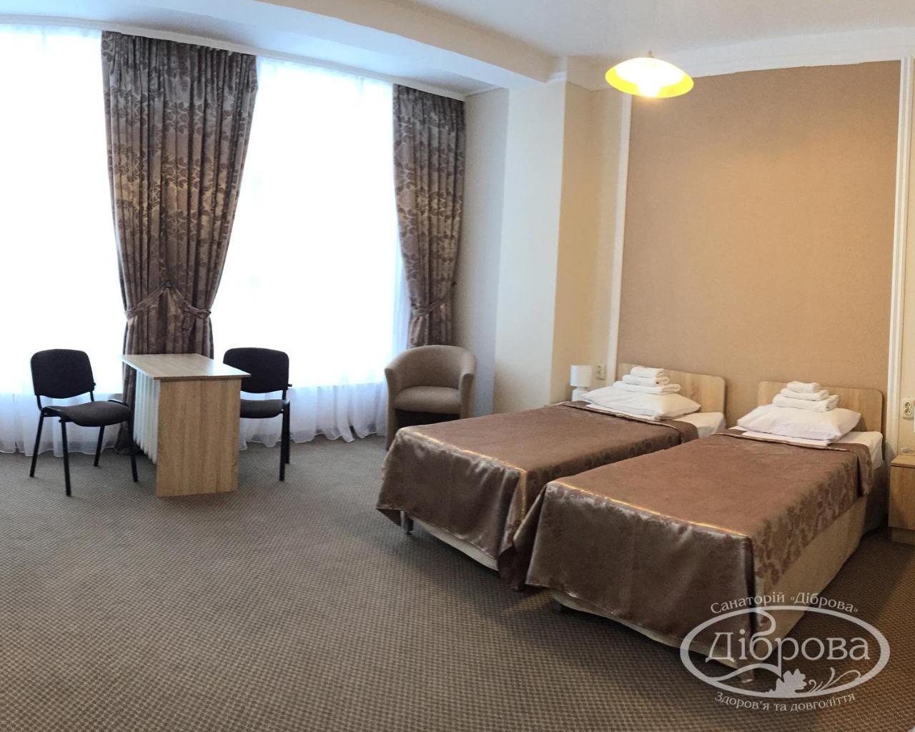 Dibrova Hotel Била Церква Екстериор снимка