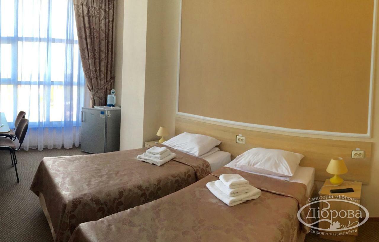 Dibrova Hotel Била Церква Екстериор снимка